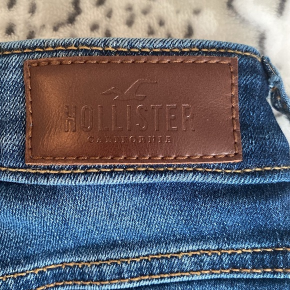 HOLLISTER Mid-Rise Super Skinny Jeans - Picture 4 of 5